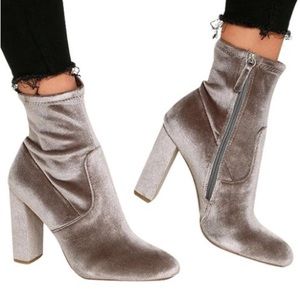 SOLD Steve Madden Velvet Edit Ankle Boot – Grey